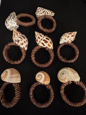 Set of 8 Coastal Shell Napkin Rings - Brown and Cream